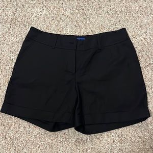 Apt 9 Torie size 10 black shorts with a cuff